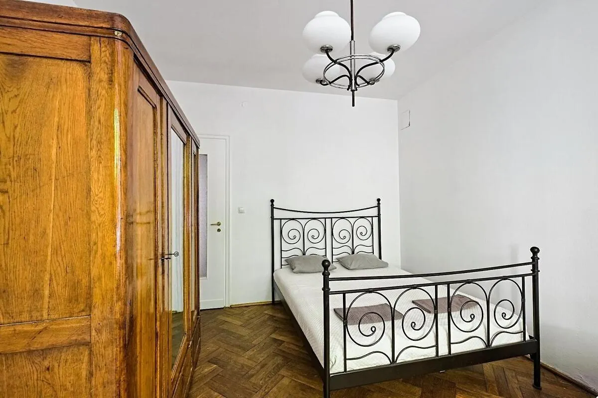 Urban Nest - Wilcza 69 Apartment Warsaw